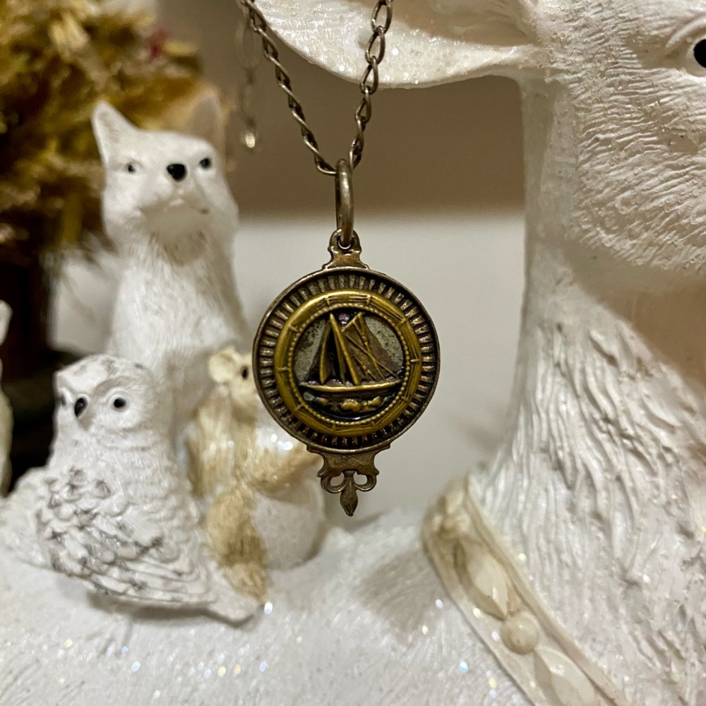 Grandmother’s Buttons Necklace